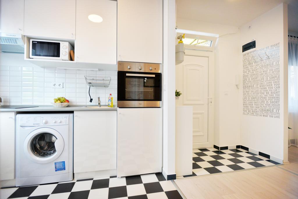 Enjoy Apartman Eger Exterior photo